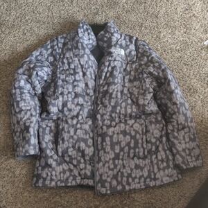 Plus size reversible North face jacket